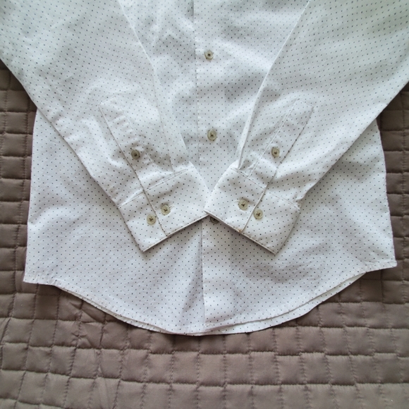 Calvin Klein Button-Down Long Sleeves Shirt, Boys, Size 10 Regular - Picture 5 of 9